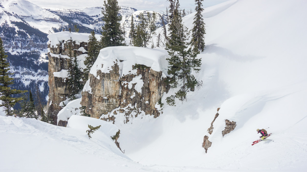 Powder Review: Armada Locator 112 - Powder