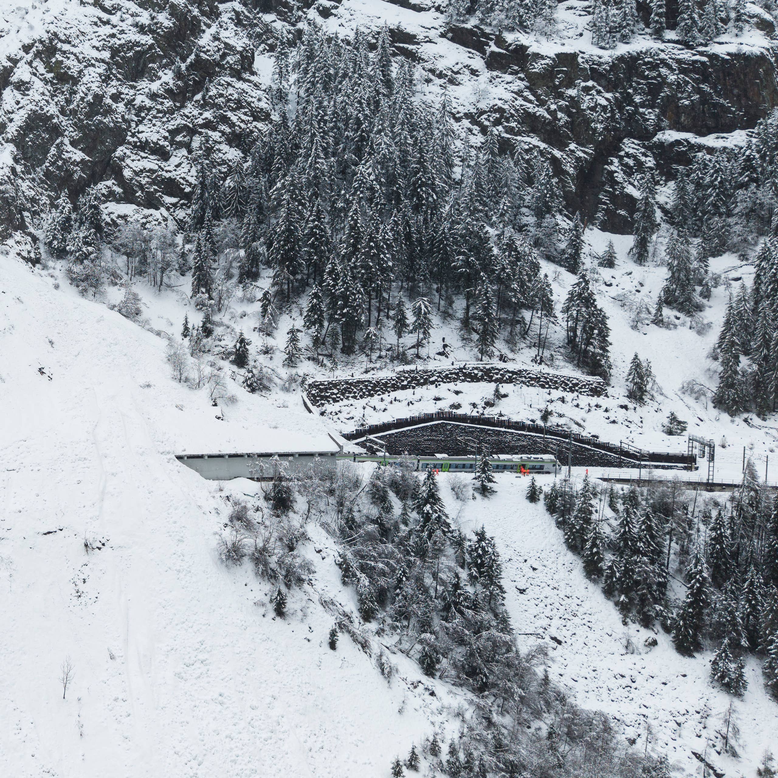 The 10 Funniest Skiing Stock Images on the Internet - Powder