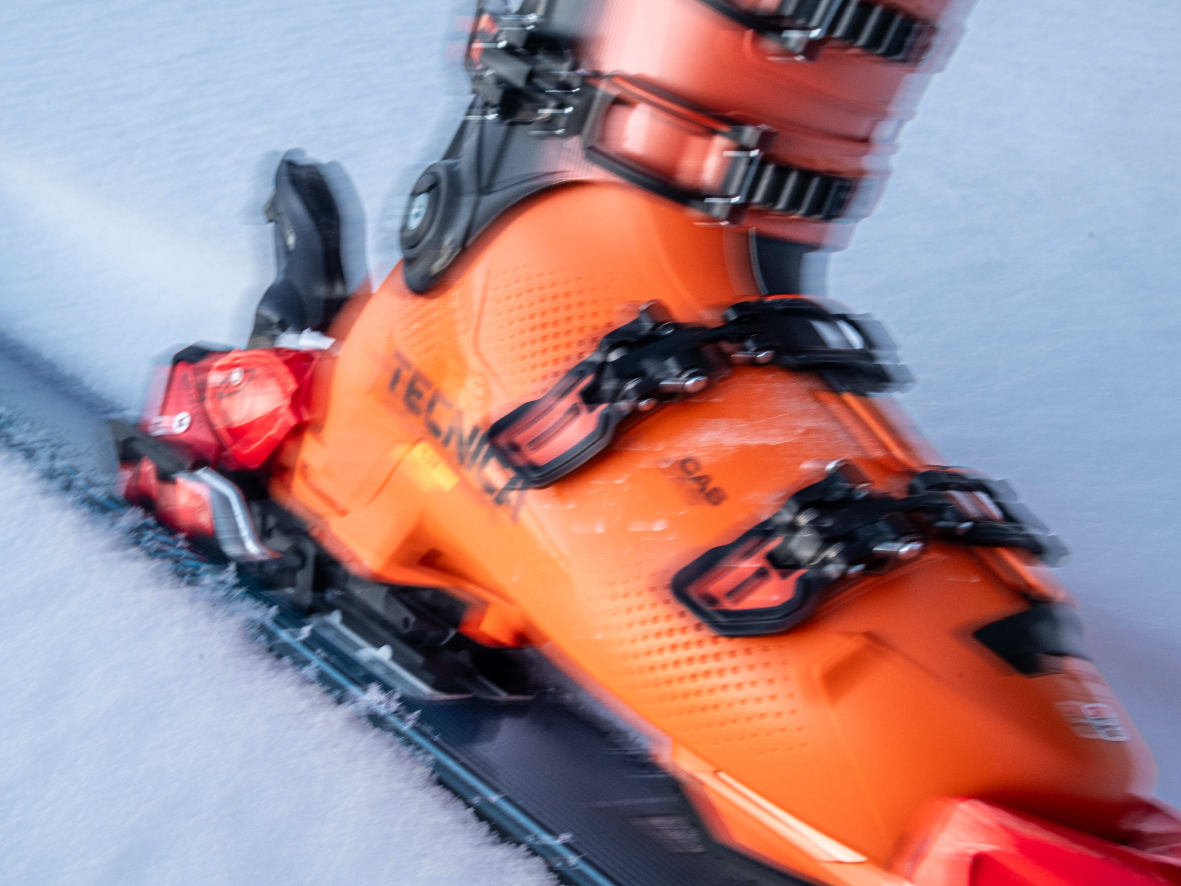 スキー 25-25.5 TECNICA MACH1 R LV 130 Tecnica Mach1 LV 130 Ski Boots 2026 | evo