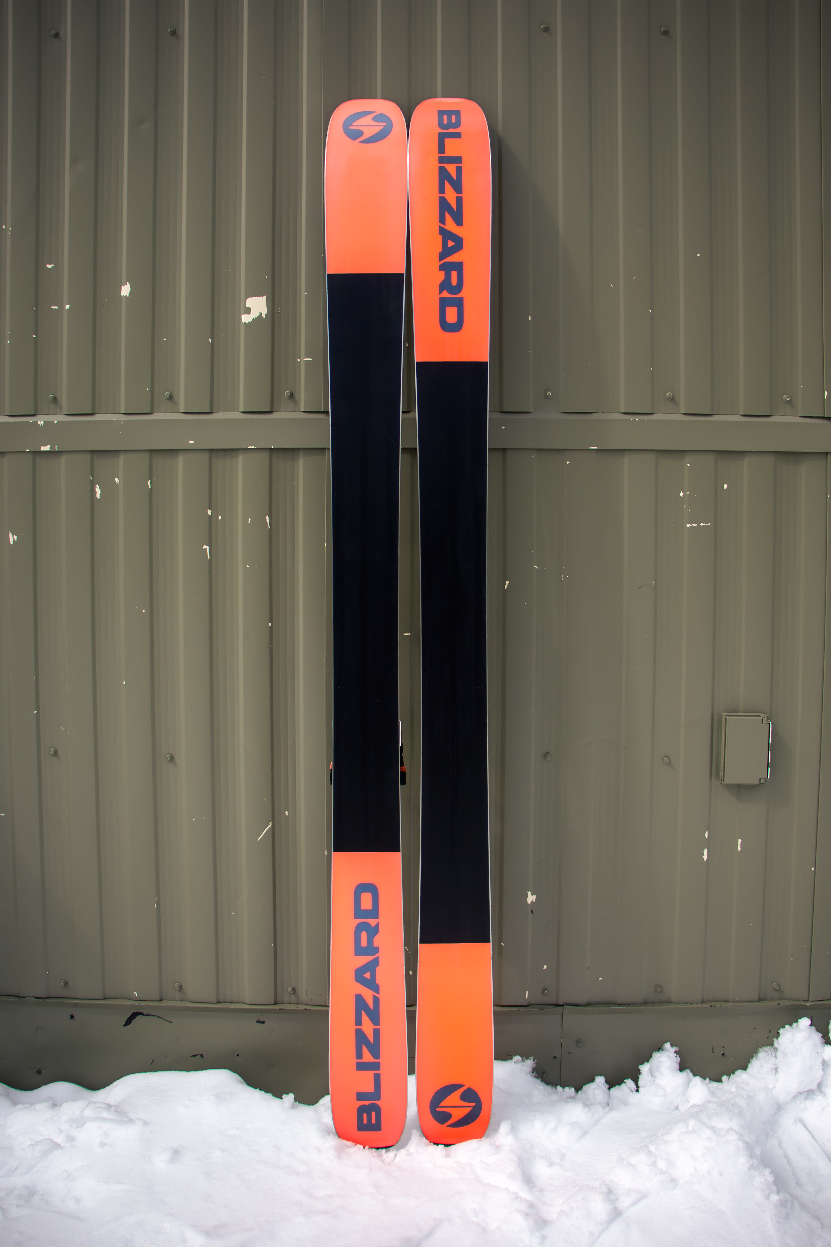 Review: 2025 Blizzard Sheeva 10 Women's Skis - Powder