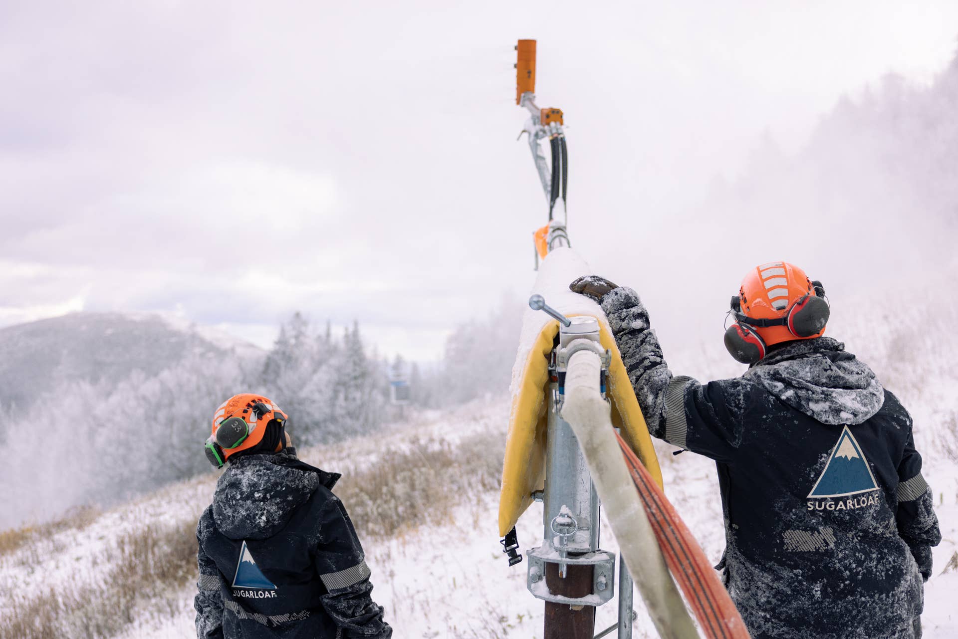Snowmaking in Full Swing at East Coast Ski Resorts - Powder