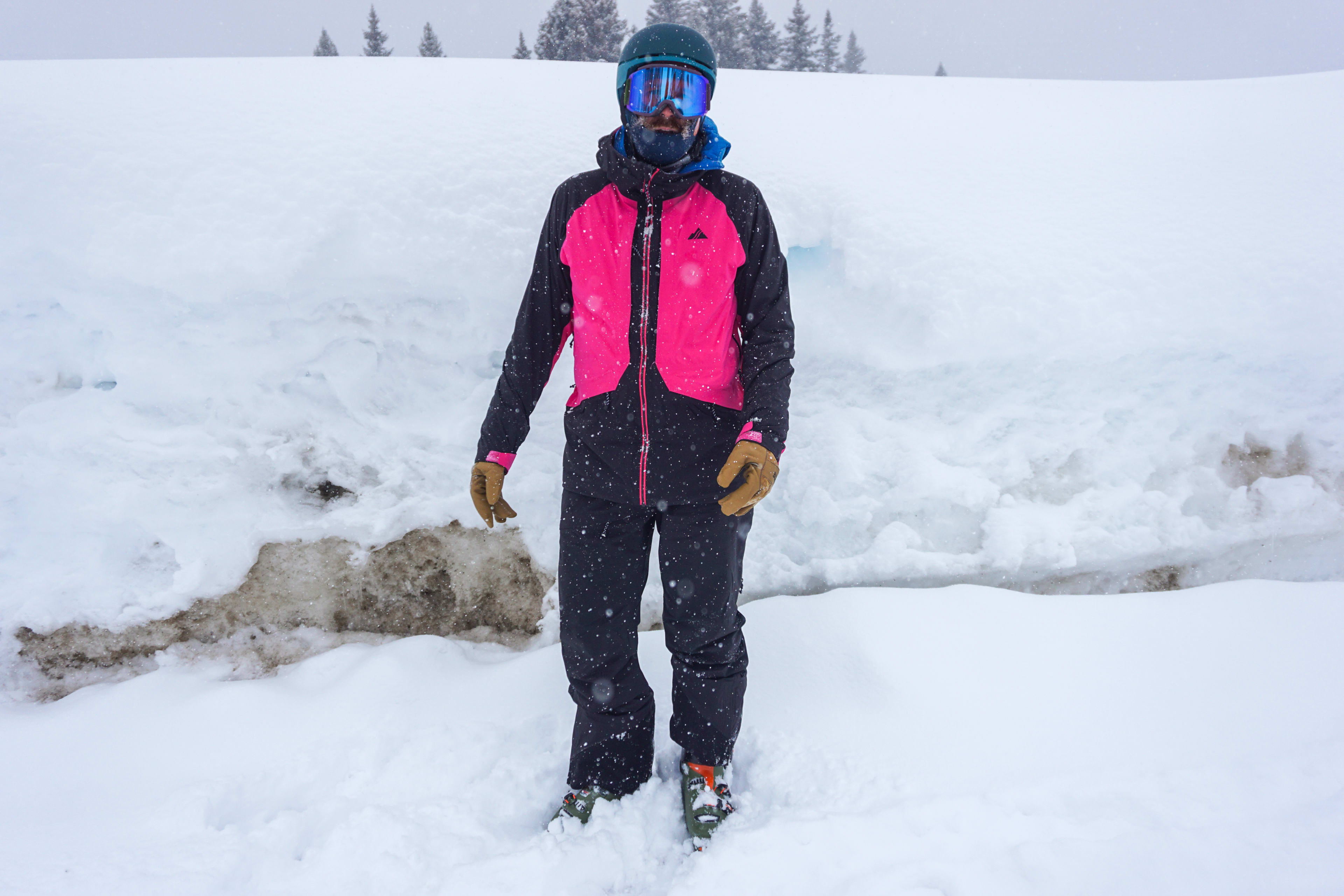 スノーウェア Strafe Nomad jacket & bib pants Powder Review: Strafe Nomad Jacket and Bibs - Powder