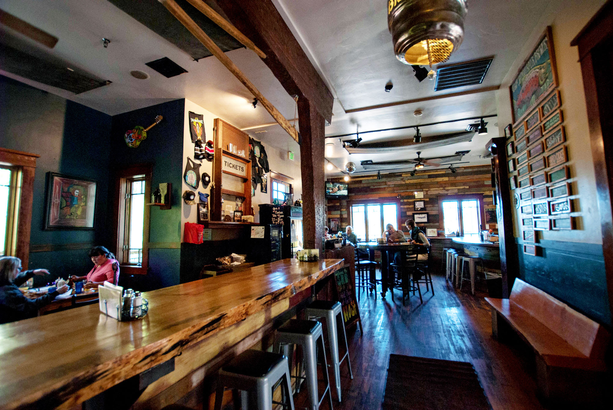 The 10 Best Ski Town Breweries According to POWDER Staff - Powder