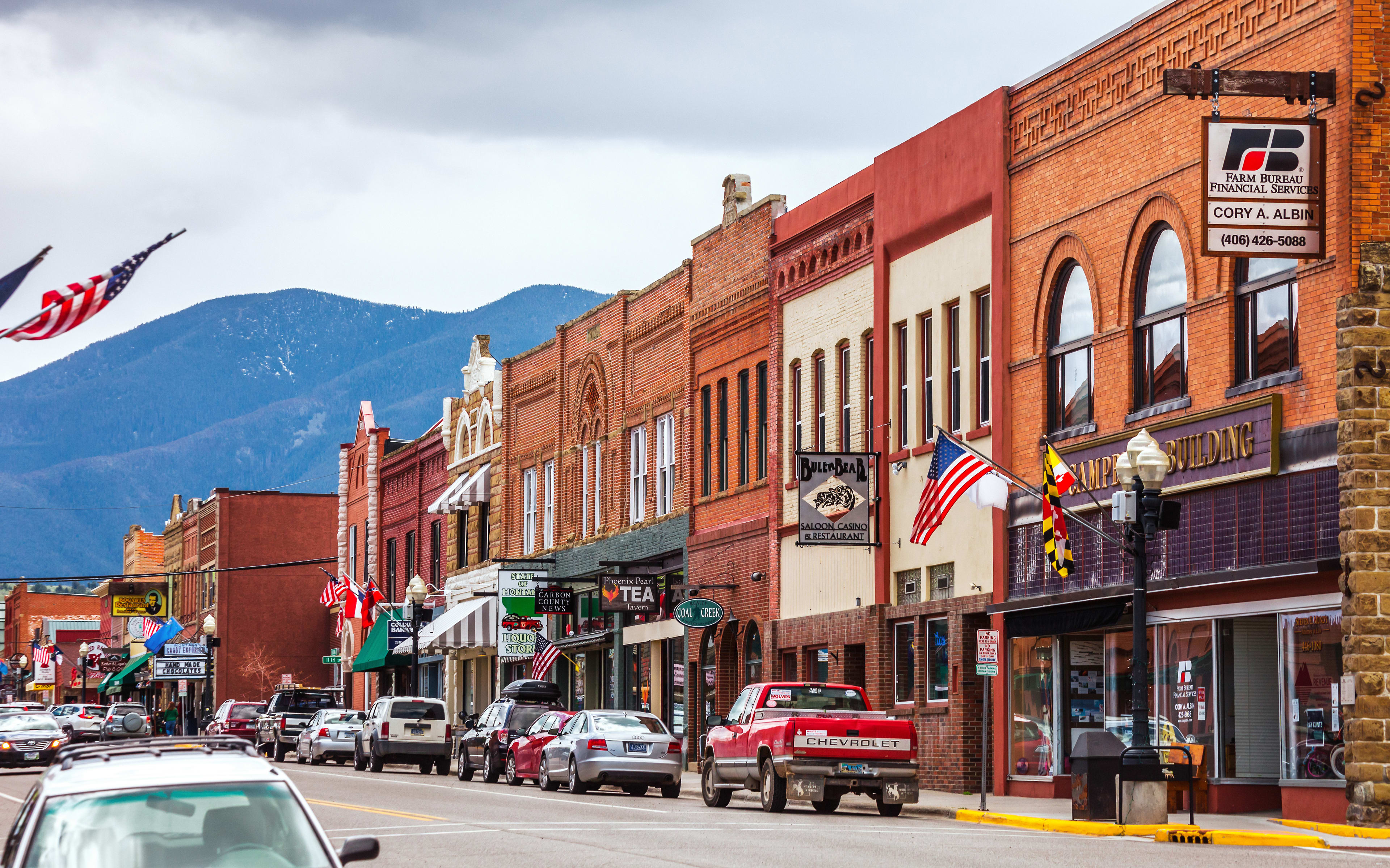 The 6 Best Hidden Gem Mountain Towns To Visit in Summer Powder