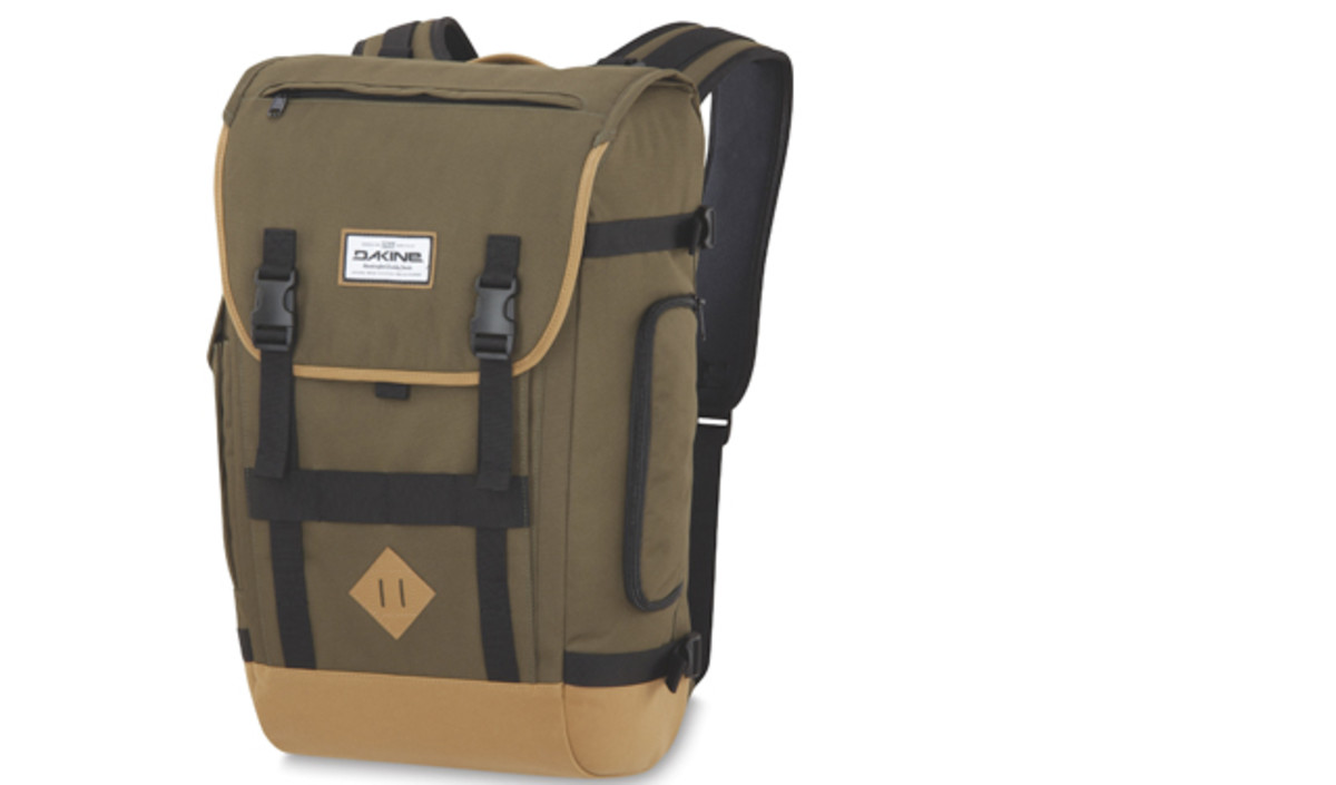 dakine vault backpack